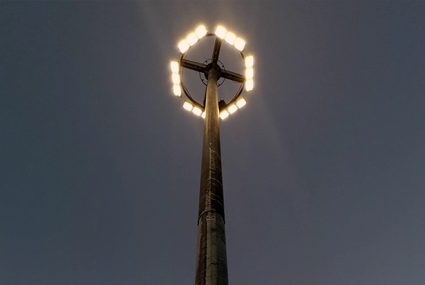 Высокомачтовые опоры ВМО-20 <br />
ТЦ Brosko Mall г. Хабаровск